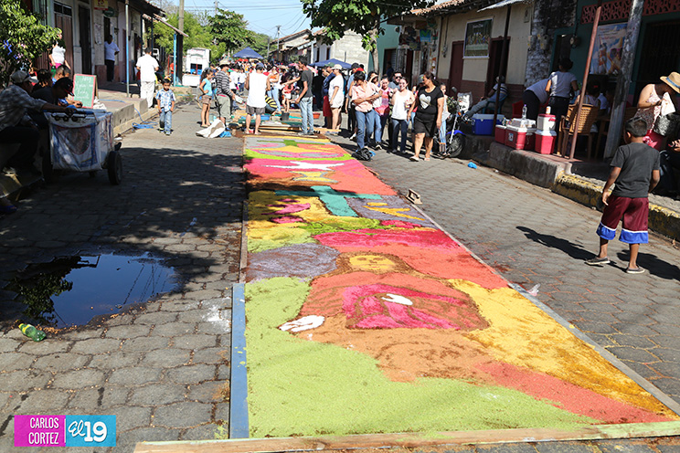 Alfombras pasionarias avivan la fe de los cristianos